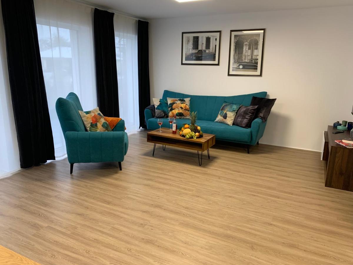 Eifel24, Neues Und Barrierefreies Appartement Mit Terrasse Schwirzheim Bagian luar foto